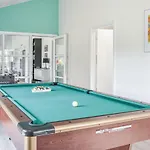 Five-bedroom In *