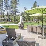 Holiday home Five-bedroom In