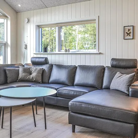 Five-bedroom In * Blåvand