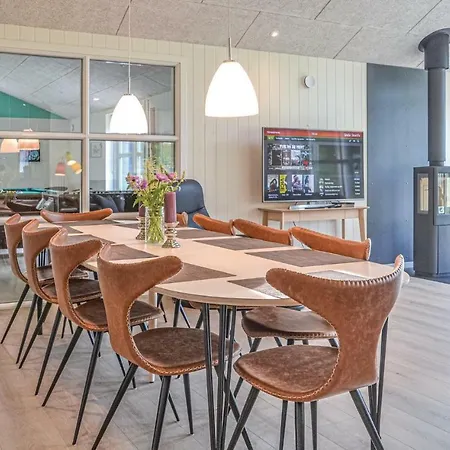 Five-bedroom In Ferienhaus *