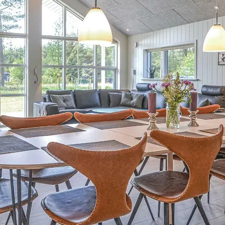 Five-bedroom In * Blåvand