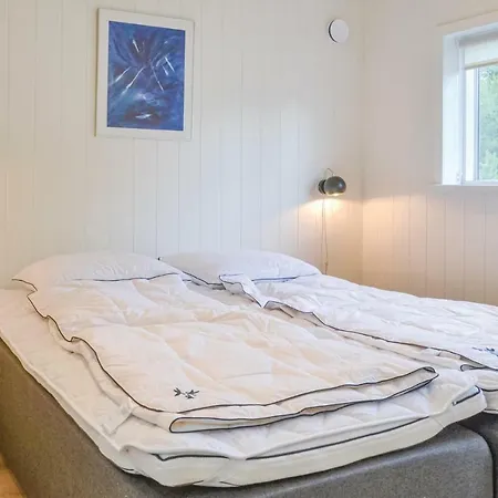 Five-bedroom In *