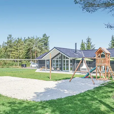 Five-bedroom In * Blåvand