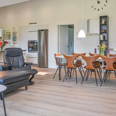 Five-bedroom In * Blåvand