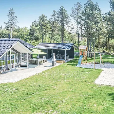 Five-bedroom In * Blåvand